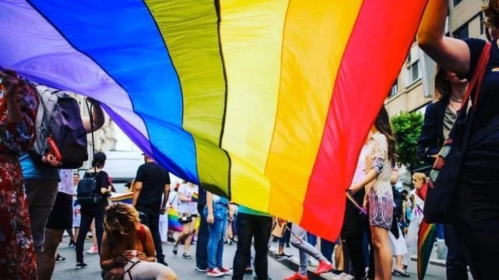 Capitala, dată peste cap de marșul „Bucharest Pride”. Evenimentul a ajuns la numărul 20