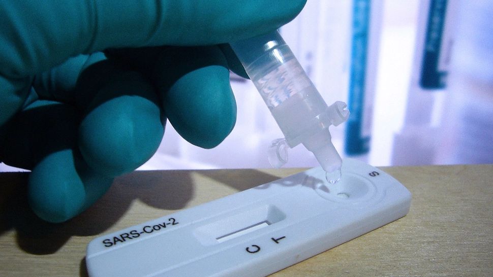 Lista farmaciilor unde te poți testa GRATUIT anti-Covid / Foto: Profi Media