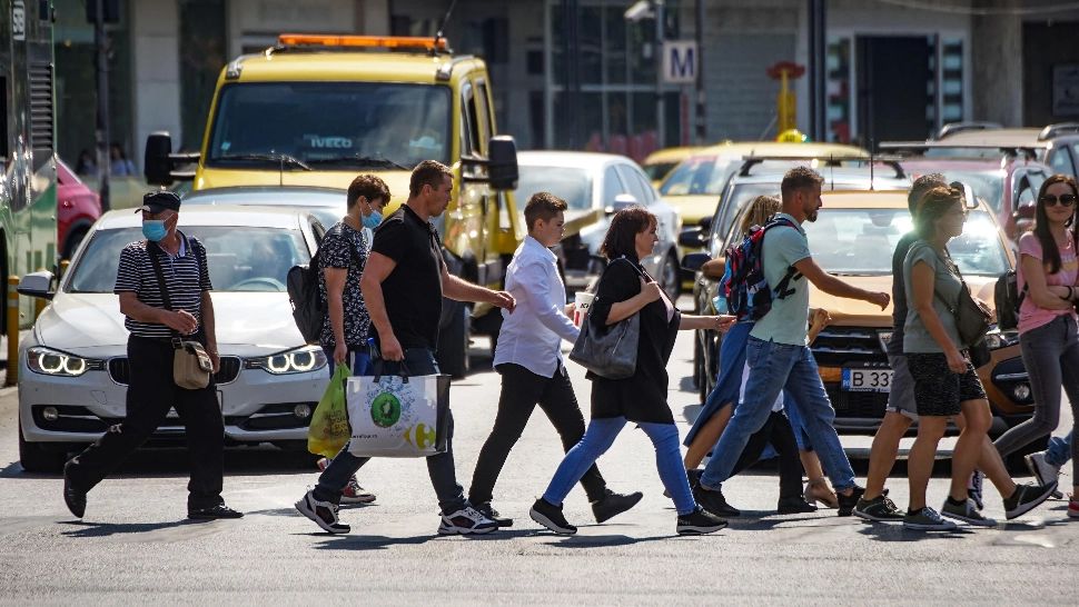 Reguli ignorate total în orașul cu infectări record. FOTO: Profi Media