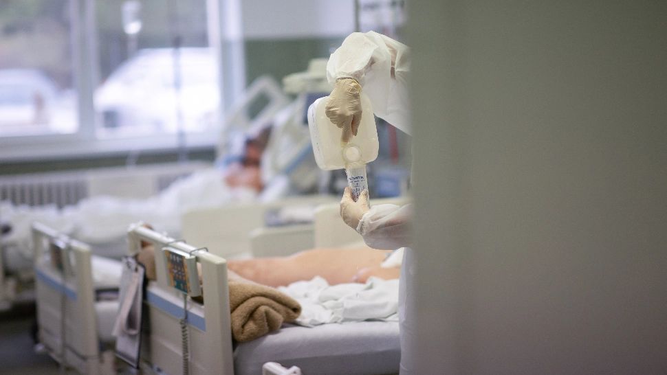 Pandemia lovește puternic în sistemul sanitar. Foto/Profimedia 