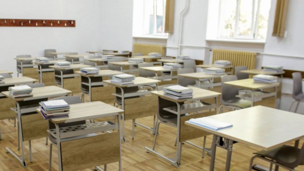 Ministerul Sănătăți refuza sa redeschidă școlile cu prezenta fizica chiar si în localitățile unde rata de incidenta este sub 3