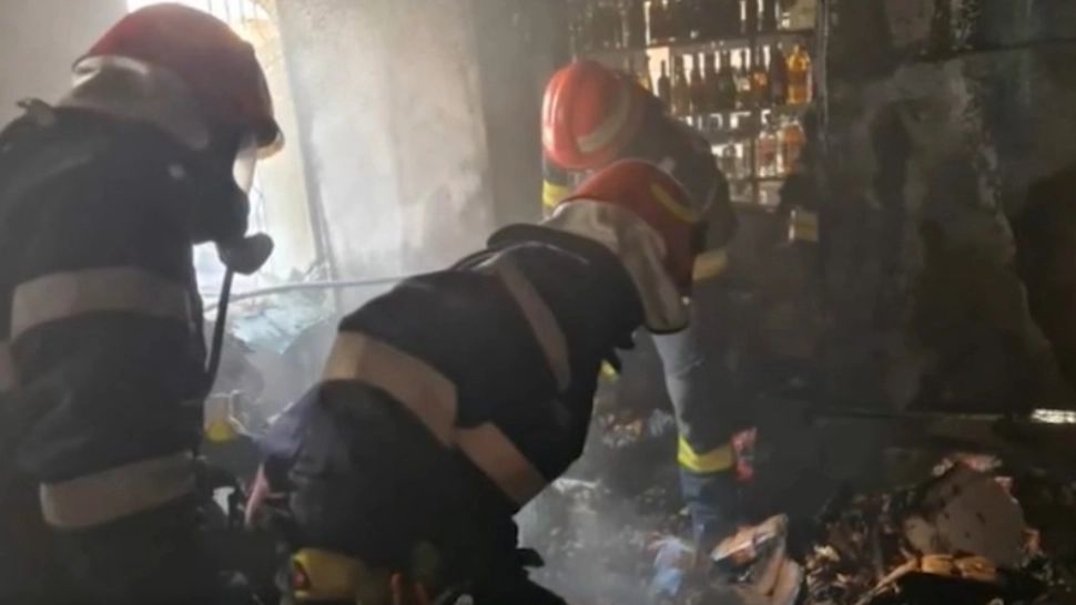 Incendiu depozit alimentar Piatra Neamț