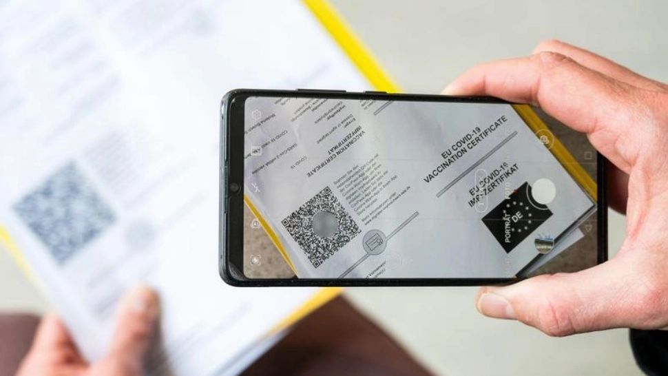 Medic din Mehedinţi, arestat preventiv într-un dosar privind eliberarea de certificate de vaccinare false