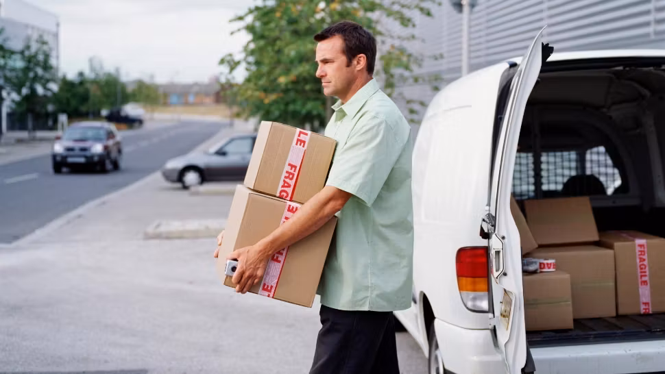 Comercianții evazioniști au făcut tranzacții în numele altor persoane(foto/Profimedia)