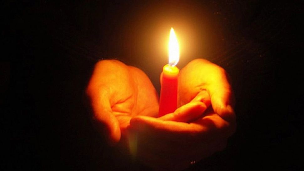 Doliu în familia unei actrițe cunoscute - Tatăl gemenilor săi, antivaccinist convins, a fost răpus de COVID-19