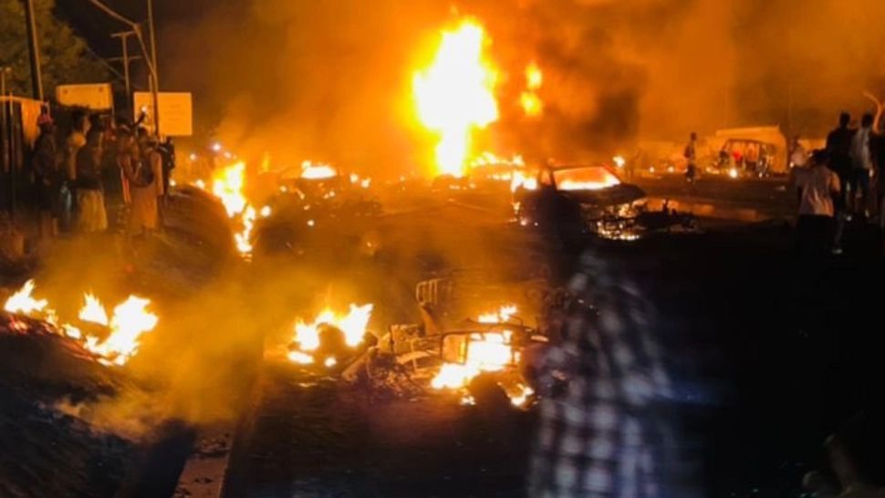 TRAGEDIE cumplită într-o țară din Africa! Peste 91 de persoane au murit CARBONIZATE pe străzi Foto: Twitter.com