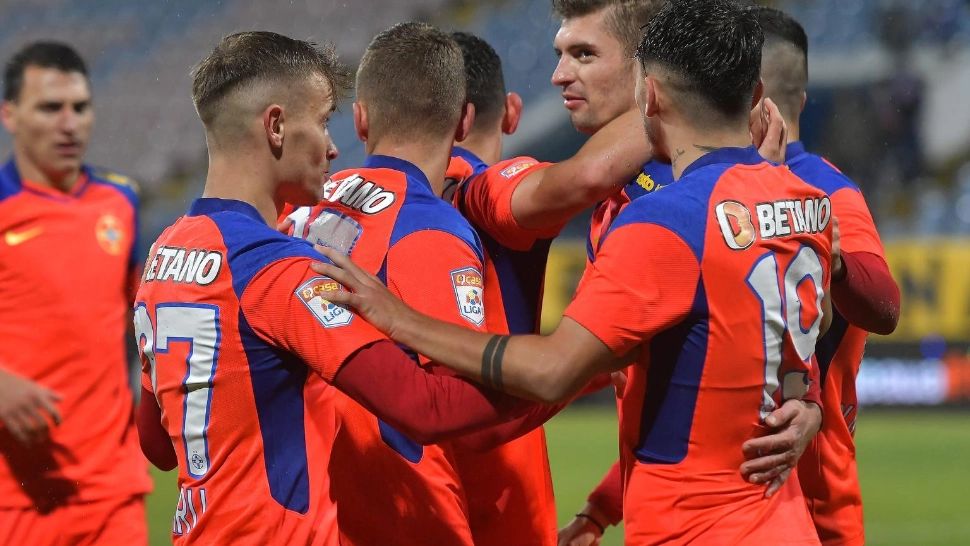 FOTO | Cuplu de națională! „Perla” FCSB-ului care se iubește cu o handbalistă de la CSM București 