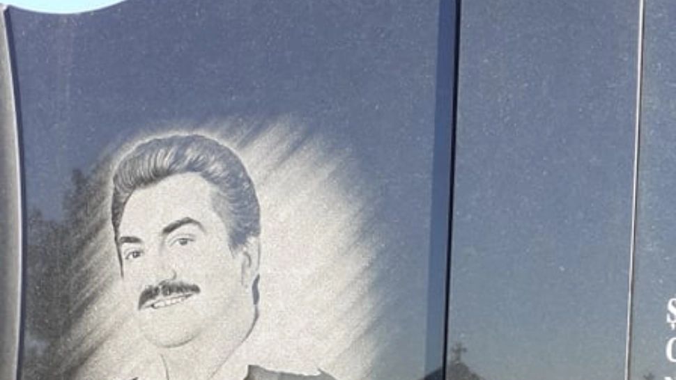 Placa de mormânt a lui Petrică Mîțu Stoian