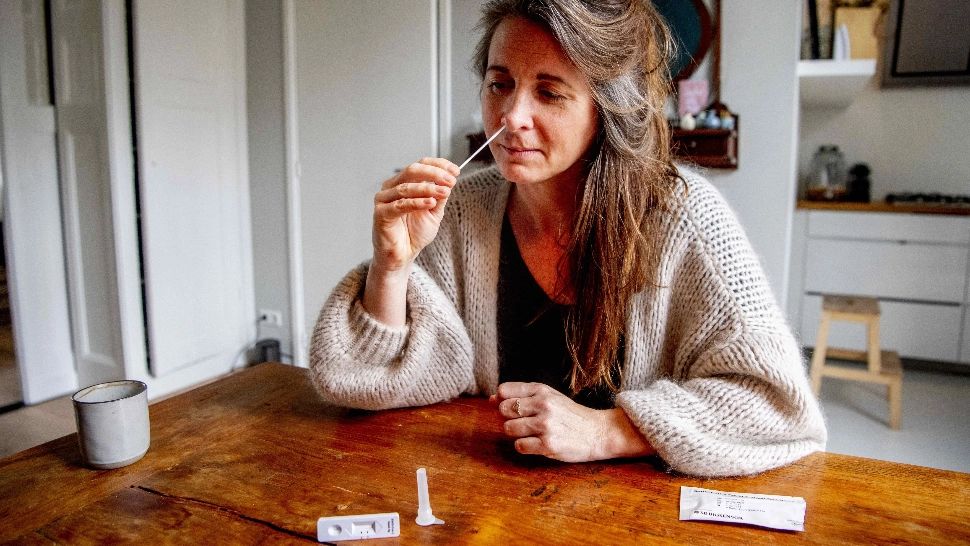 Noi reguli în Franța, de luni. Foto/Profimedia