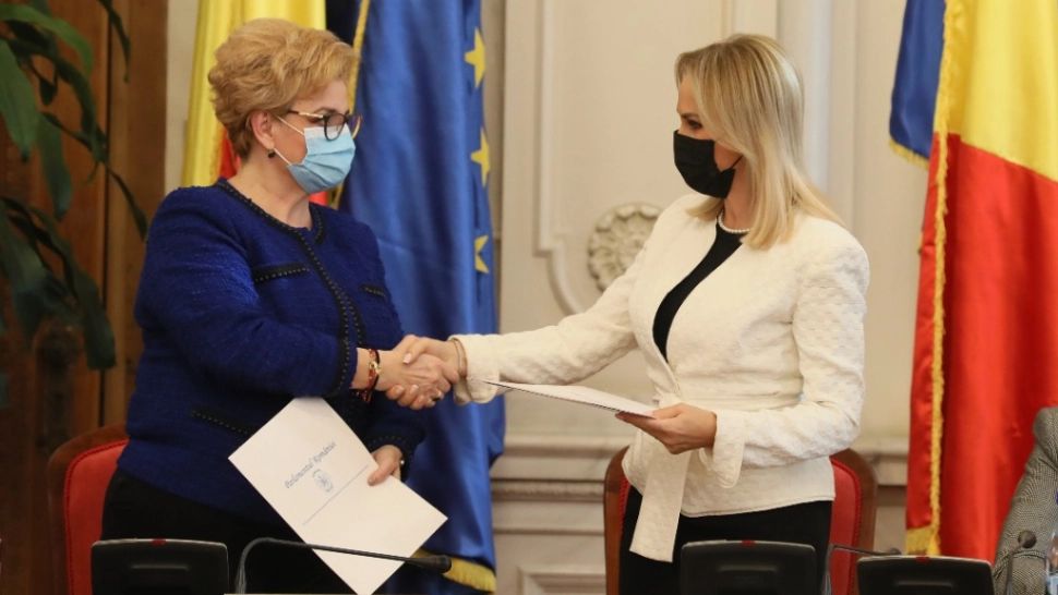 PSD, pol de centru-stânga cu PPU-SL, susținut de Voiculescu - Acord politic, semnat de Gabriela Firea și Grațiela Gavrilescu Foto: psd.ro