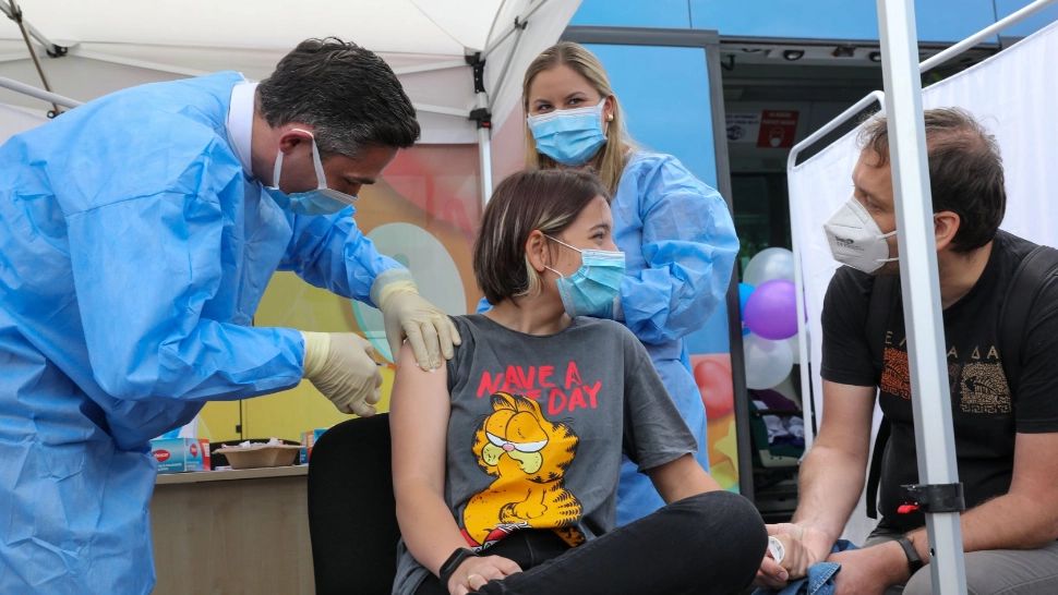 Vaccinare anti-COVID-19 adolescenți Foto: Facebook.com