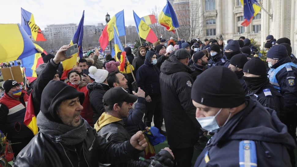 Protest Parlament / Inquam Photos / Octav Ganea