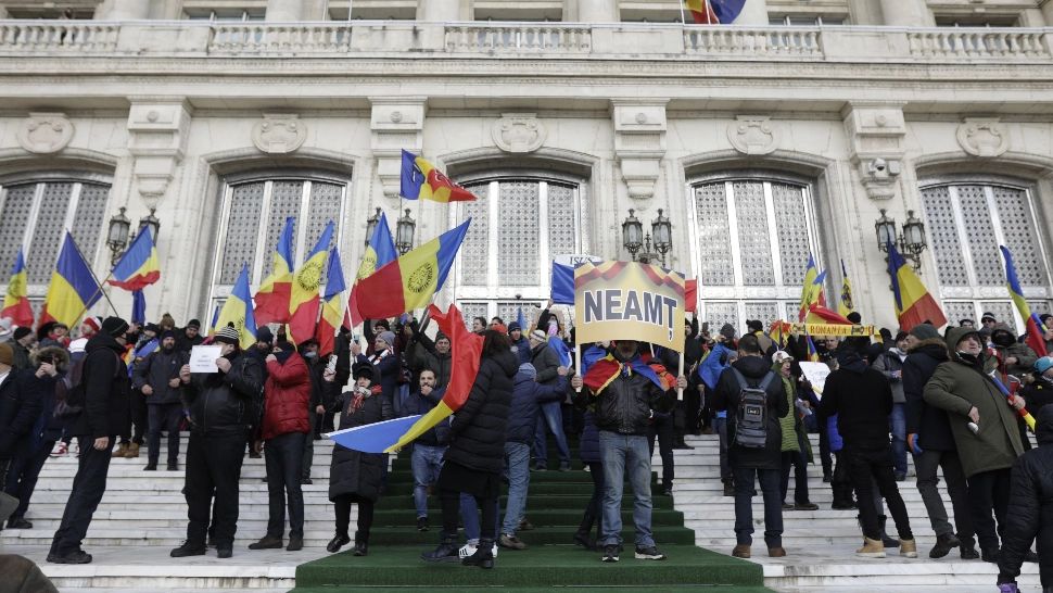 Un al doilea participant la protestul de la Parlament a fost REȚINUT. Cine este protestatarul 