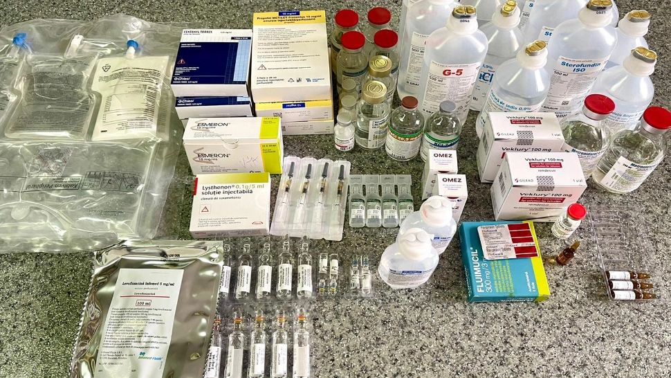 Tratament pentru o zi al unui bolnav COVID / RO Vaccinare