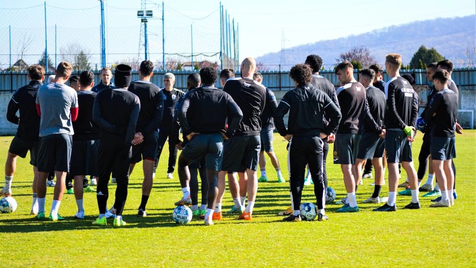 Dezastru pentru un club din Liga 1! "Demisionez! Nu pot să mă duc să mint jucătorii"