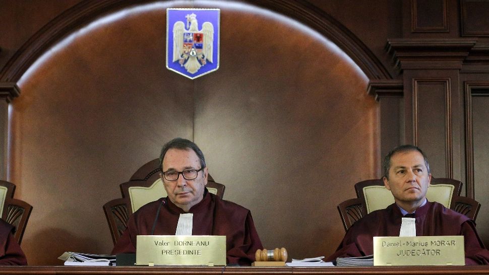 CCR anunță că RESPINGE decizia CJUE de a respecta Dreptul european. MOTIVUL: Trebuie revizuită Constituția României