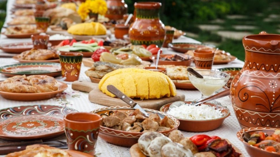 Excesul alimentar e cel mai prost obicei al Sărbătorilor