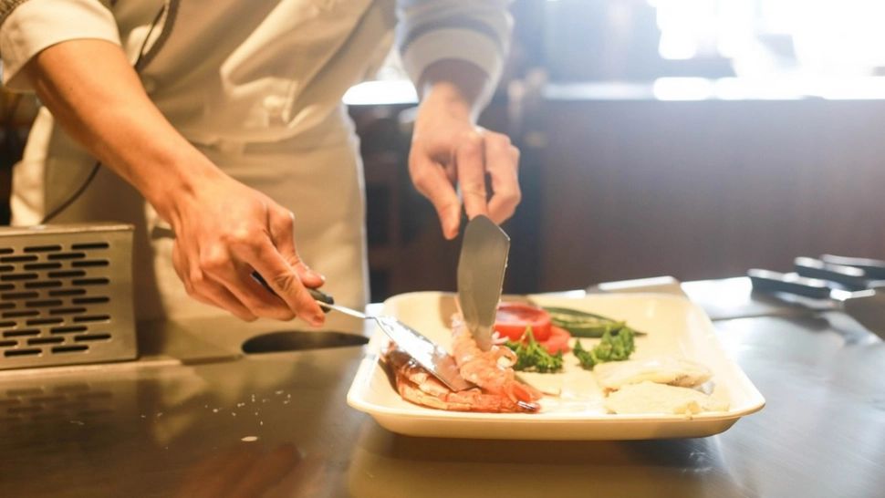 Mare atenție la mâncarea de la restaurant! Ingredientul TOXIC pe care toți bucătarii îl folosesc 