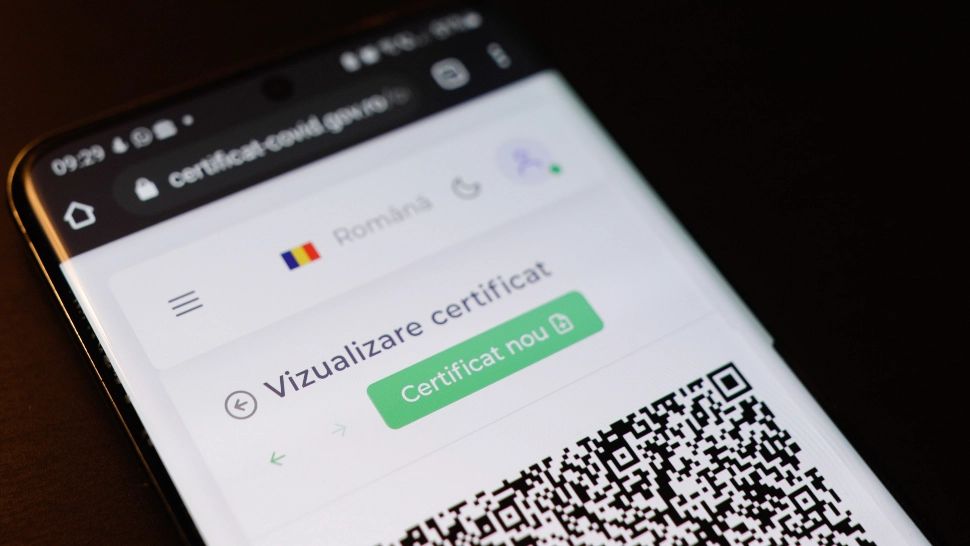 Cadre medicale, REȚINUTE pentru certificate covid false
