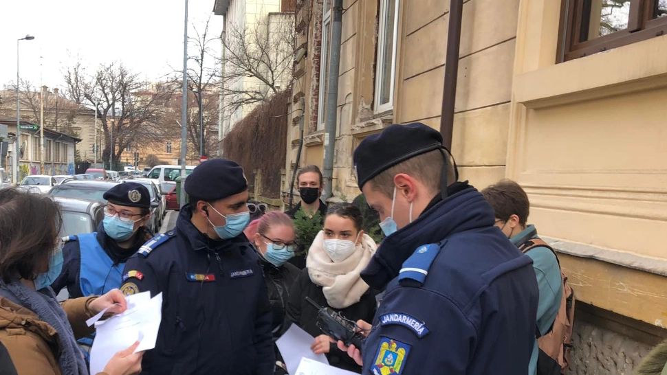 PROTESTUL elevilor și părinților la Ministerul Educației în prima zi de școală din 2022 Foto: Facebook.com