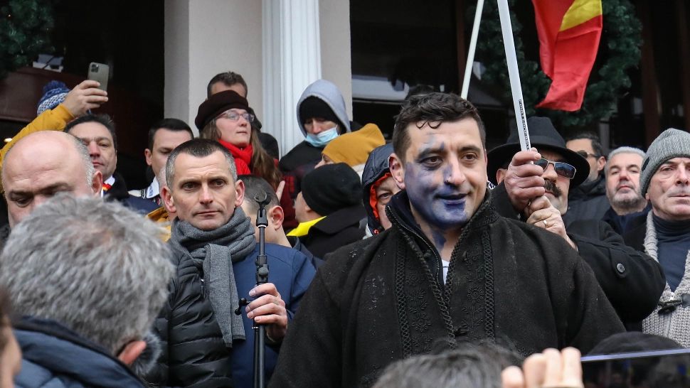 George Simion, acuzat că a orchestrat atacul cu CERNEALĂ de la Iași