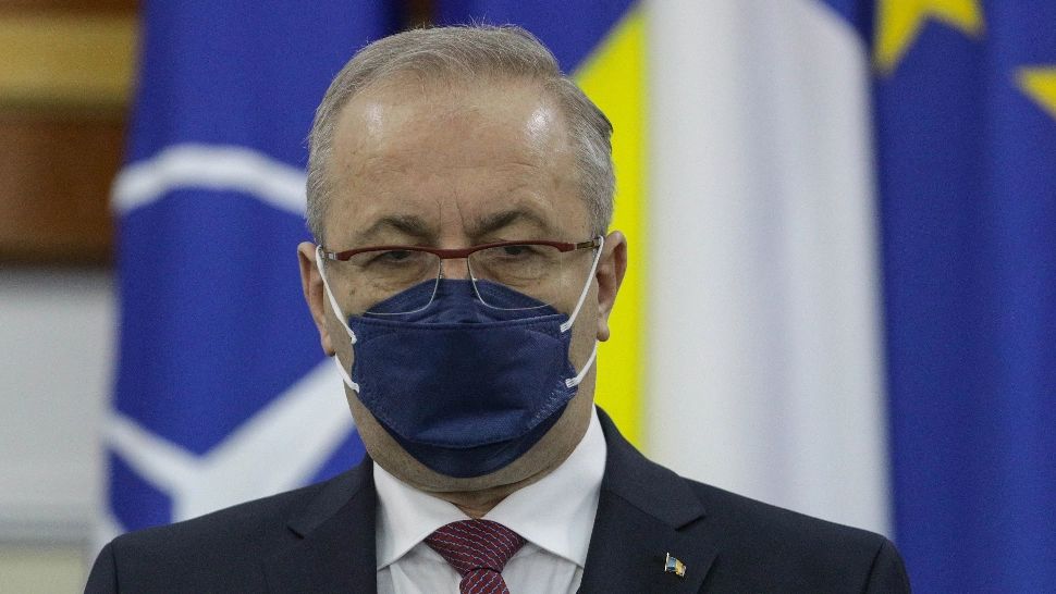 Vasile Dîncu, ministrul Apărării Foto: INQUAM/Octav Ganea