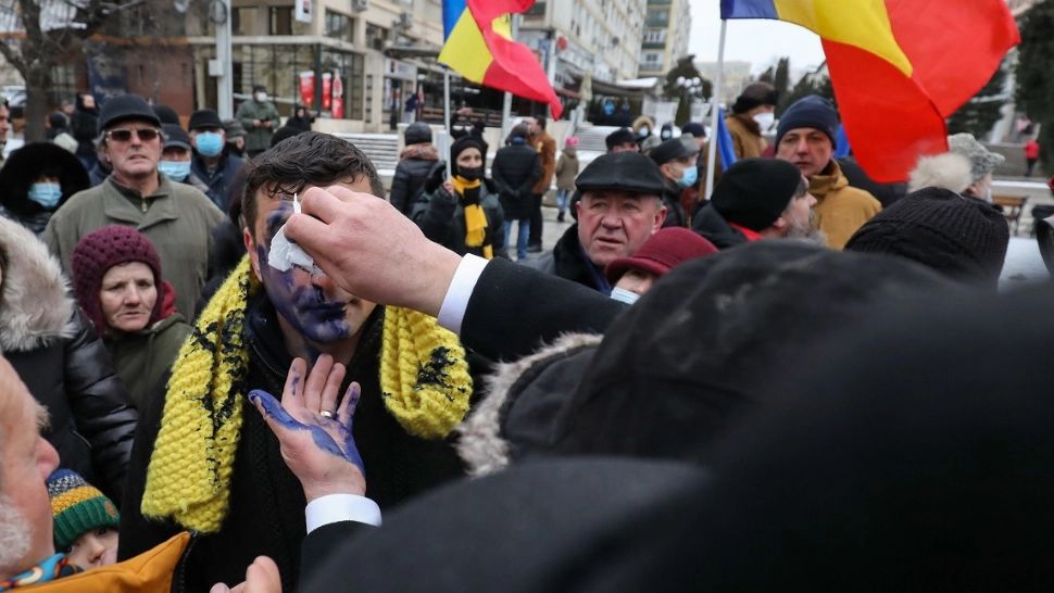 George Simion stropit cu cerneală (Inquam/Liviu Chirica)
