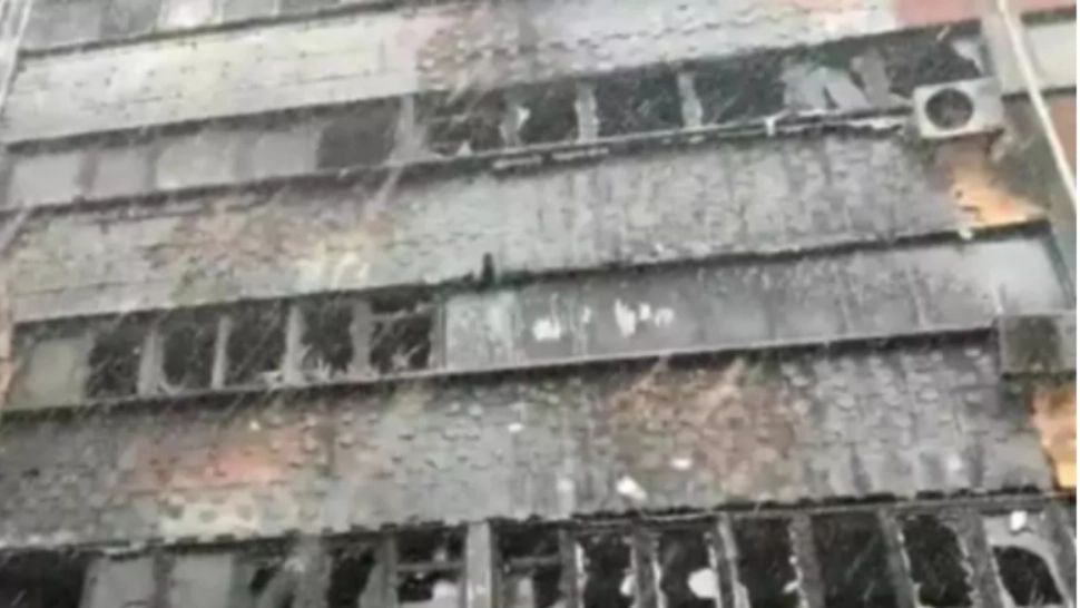 Incendiu bloc Constanța / Captură foto