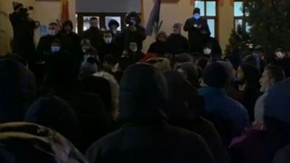 SUTE de oameni în stradă după crima din Bolintin Vale - PROTEST după ce un om a fost UCIS cu pietre