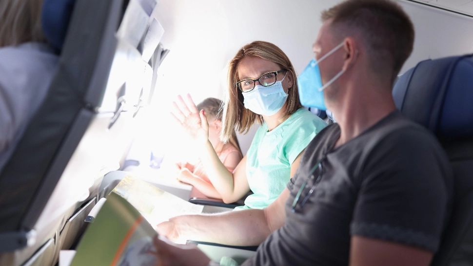 N-a vrut să poarte masca în avion. Foto/Profimedia