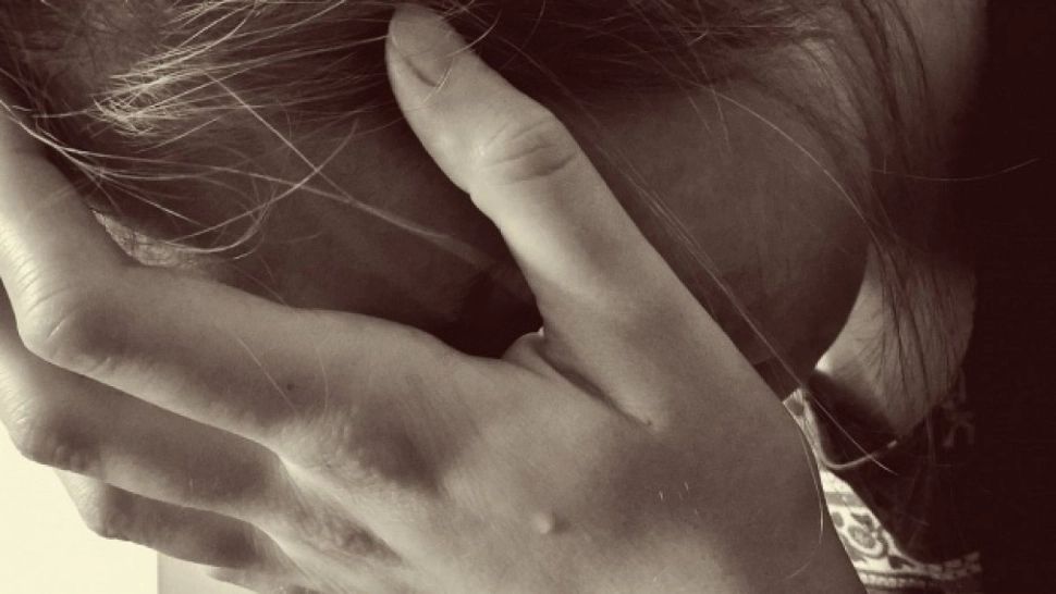 Caz tulburător, în Brăila: elevă bătută și umilită de colegii de clasă