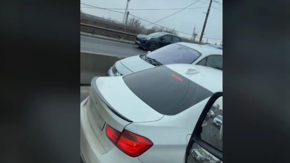 Șofer pe contrasens pe DN1. Captură video