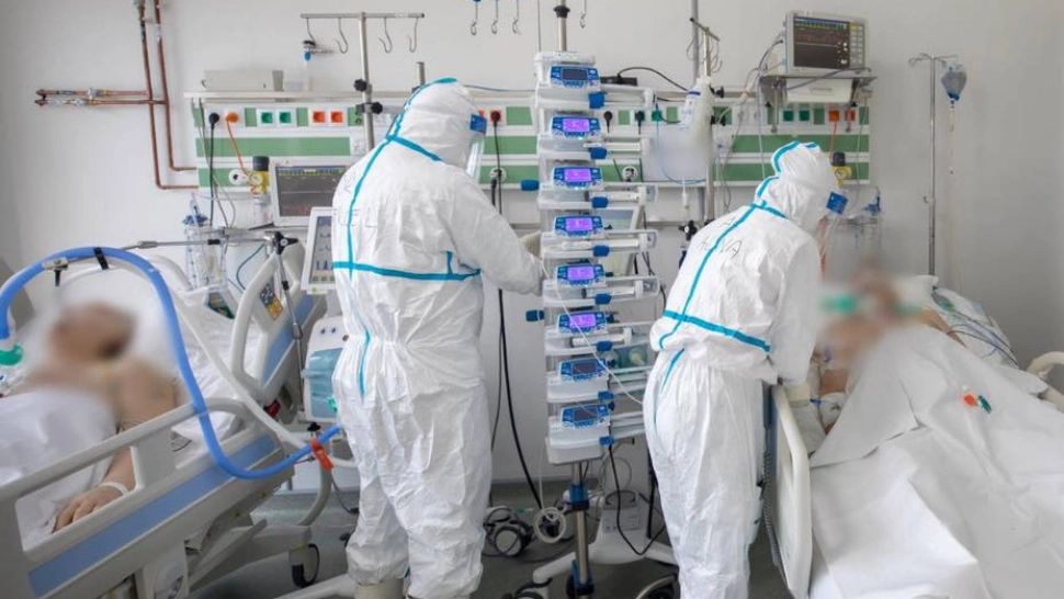 Situația la ATI pentru bolnavii de COVID-19 - Câte paturi mai sunt libere în spitale pentru pacienții critici