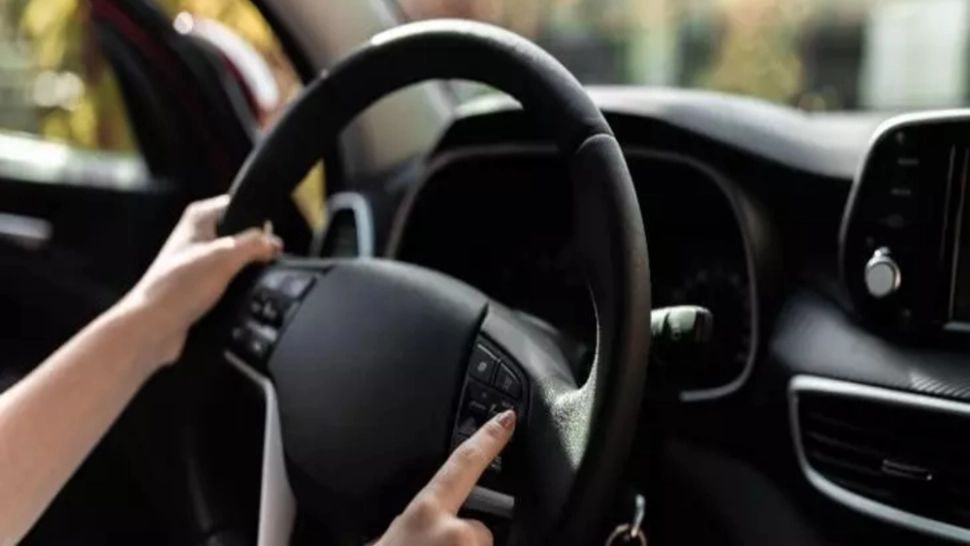 Examen auto - imagine cu notă sugestivă