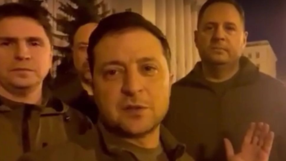 Statele Unite s-au oferit să îl scoată pe preşedintele Zelenski din Kiev pentru a nu fi capturat sau ucis de armata rusă - Acesta a REFUZAT