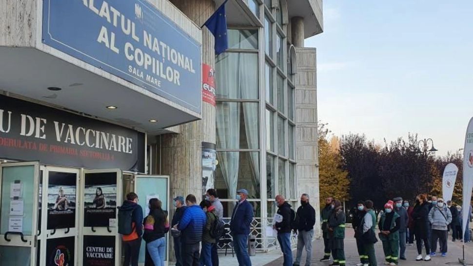 Centru de vaccinare anti-COVID