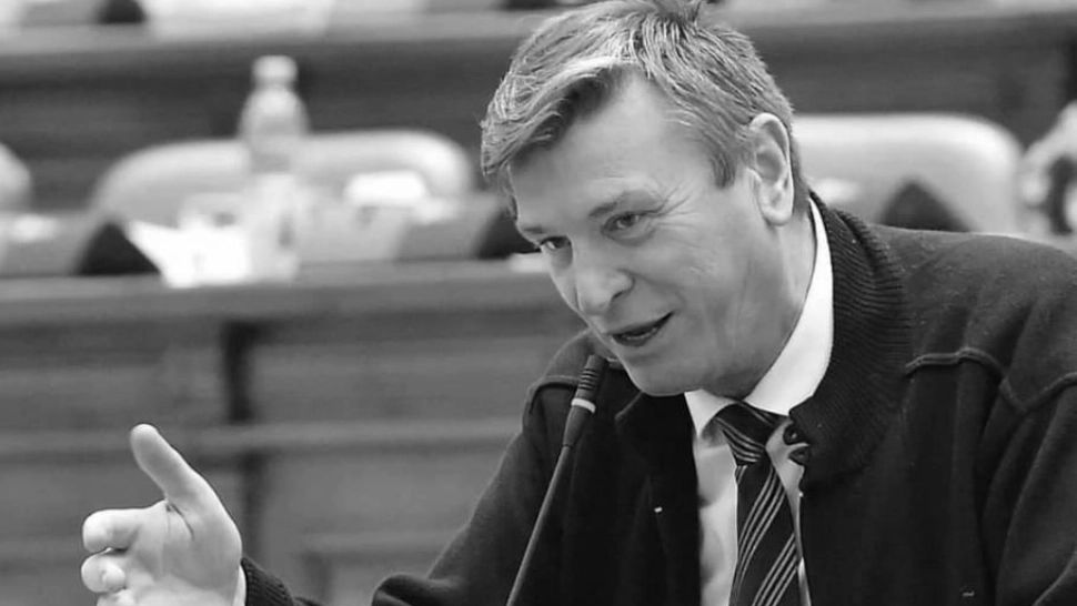 Deputatul Corneliu Olar, condus pe ultimul drum