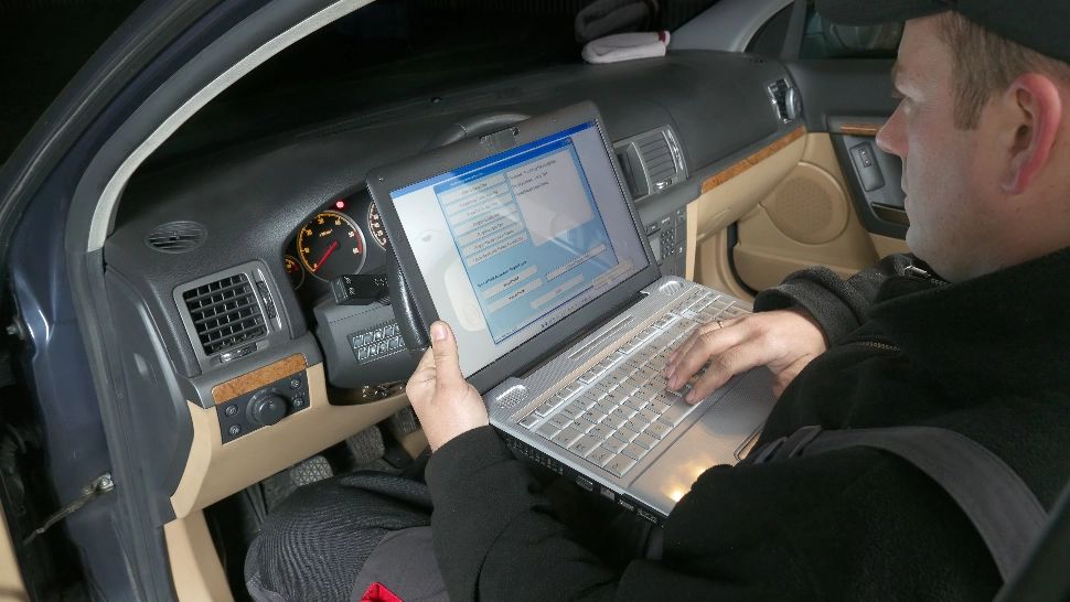 VIN-ul, o componentă importantă pentru securitatea mașinii. Foto/Profimedia