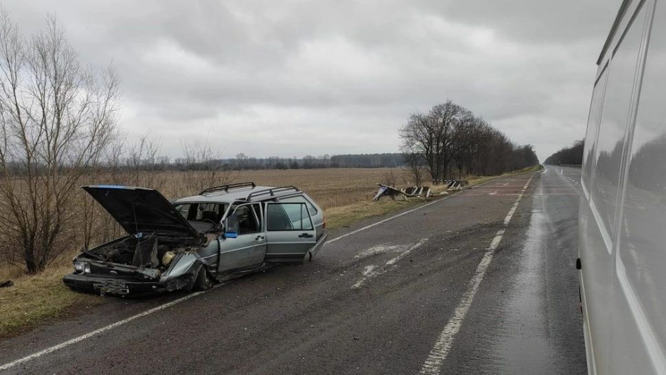Consecințele atacului rușilor în Cernihiv/ Foto: Twitter Tpyxa News