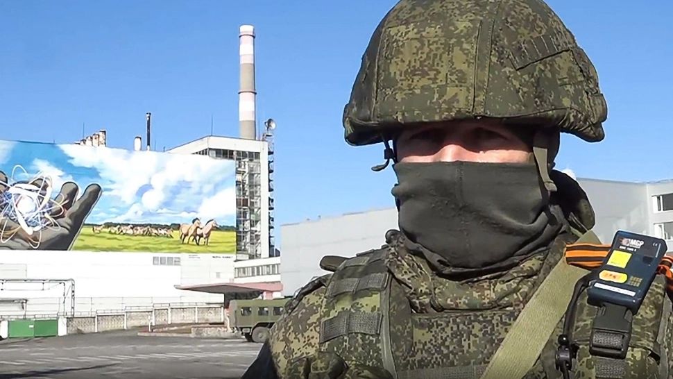 Pază militară la Centrala Cernobîl. Foto/Profimedia