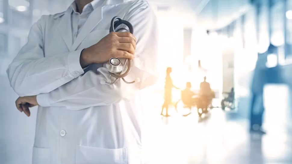 Medic de la Institutul Oncologic, reținut pentru luare de mită. Cât cerea pentru o operație bolnavilor de cancer 