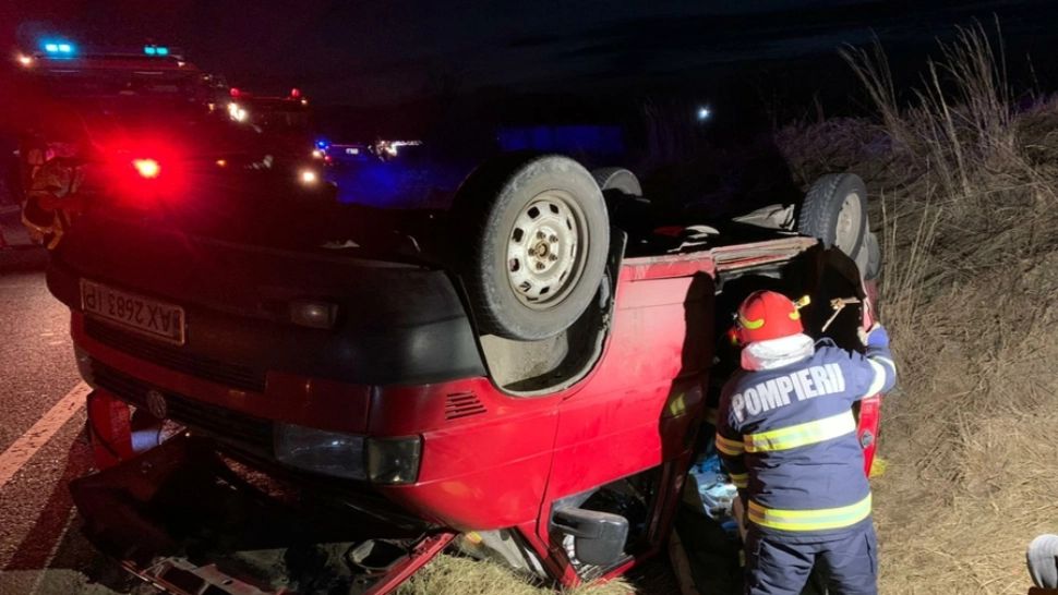 Accident cumplit în Bihor! Un microbuz plin cu refugiați din Ucraina s-a răsturnat - Se intervine urgent