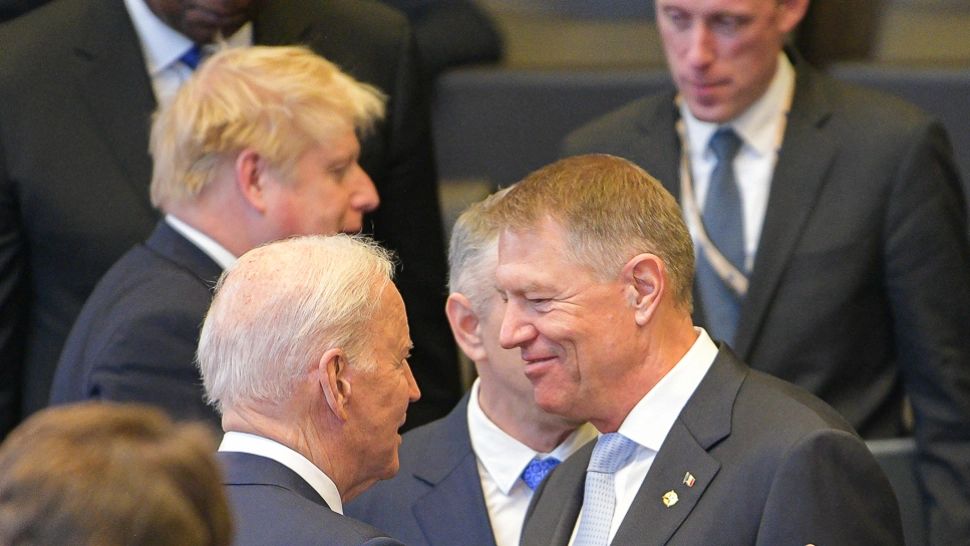VIDEO Iohannis, la summitul NATO: S-a stabilit ca grupul de luptă NATO să aibă o bază la noi în țară. Românii sunt în siguranță
