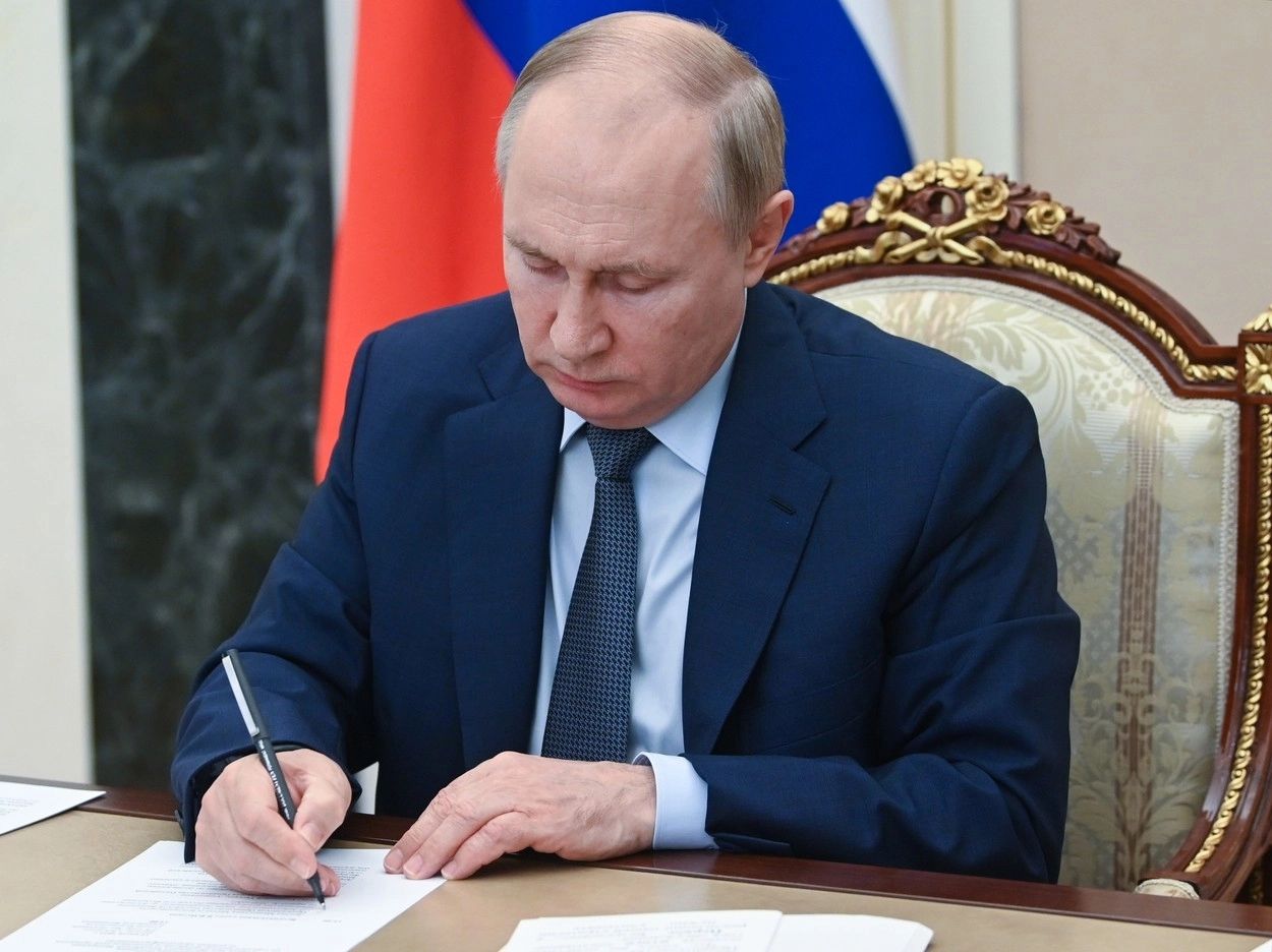 MESAJ de la Zelenski pentru Putin, transmis de Abramovici pe un BILET. Reacția-șoc a liderului de la Kremlin
