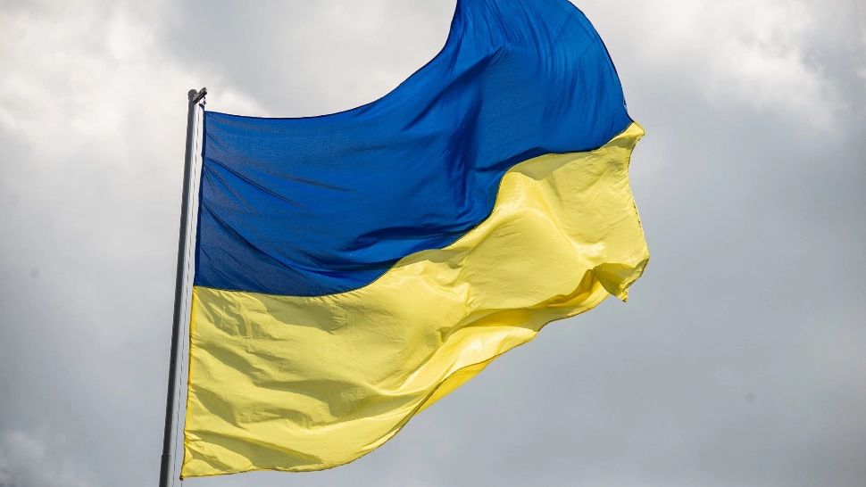 Steagul Ucrainei, scos de pe clădirea ambasadei de la Moscova / Foto: Profi Media