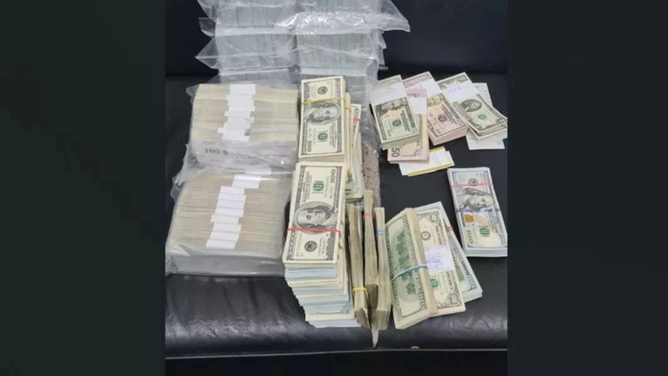 Captură impresionantă la graniță! O familie de ucraineni a încercat să intre cu 2 milioane de dolari  