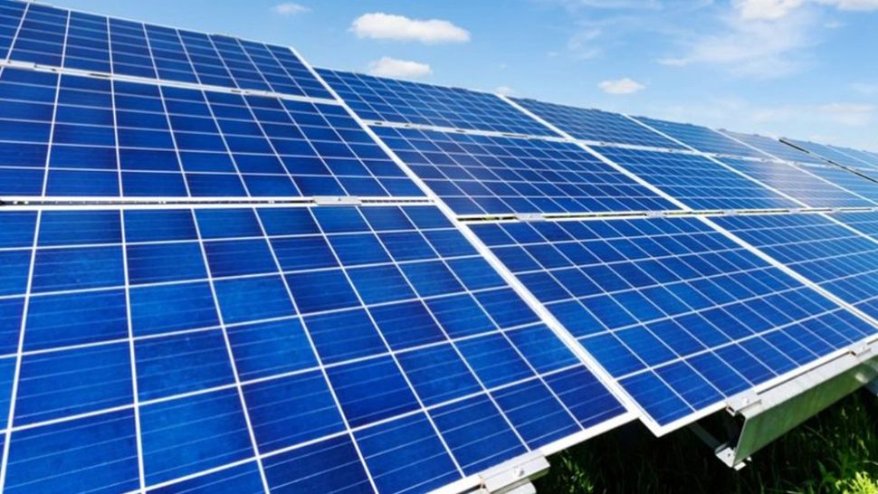Dezvoltatorii parcurilor fotovoltaice au reclamat schimbările frecvente ale legislației