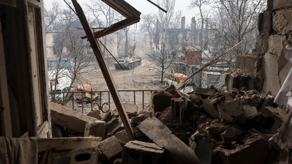 Rușii pun la pământ toate localitățile care le ies în cale. Foto/Profimedia