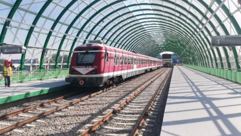 Traficul feroviar între Gara de Nord și aeroportul Otopeni, SUSPENDAT - O persoană a fost lovită de un tren