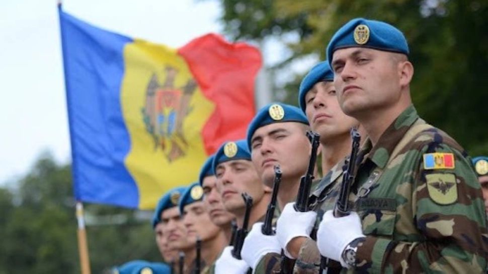  Militari moldoveni - imagine cu notă sugestivă
